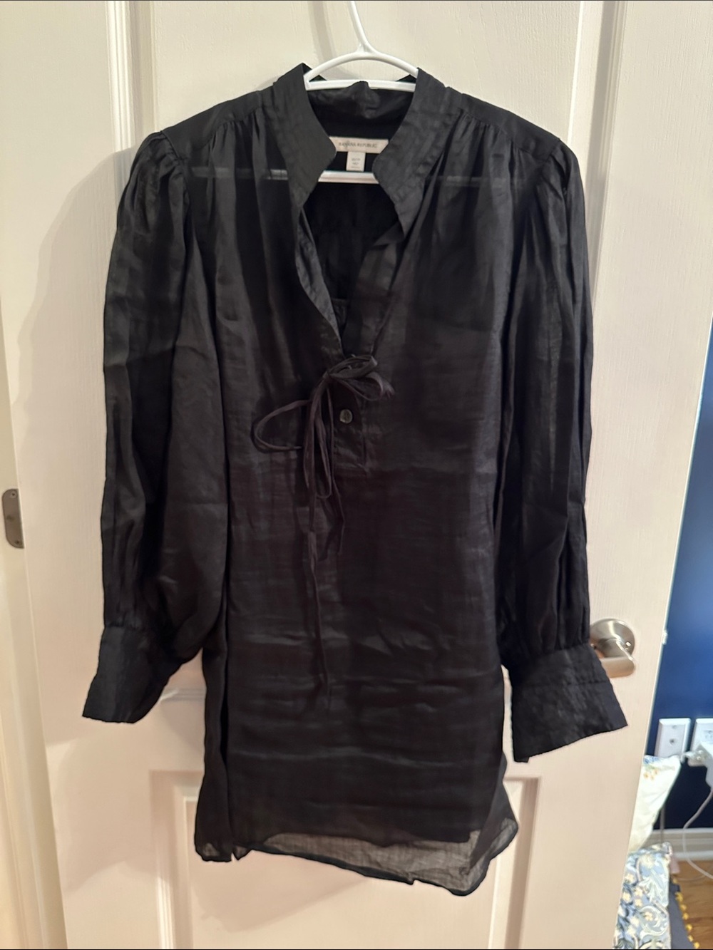 Banana Republic black short long sleeved dress